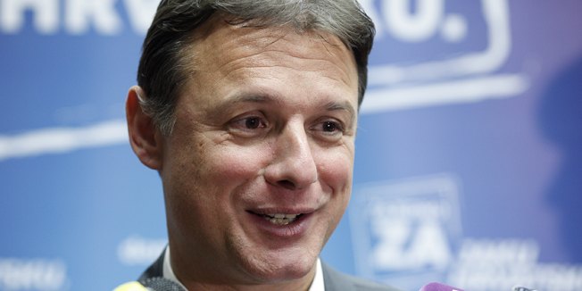 Zagreb, 110116.Sjednica predsjednistva HDZ-a odrzana je u sjedistu stranke na Trgu zrtava fasizma.Na fotografiji: Gordan Jandrokovic, dao je izjavu za medije poslije sjednice.Foto: Dragan Matic / CROPIX