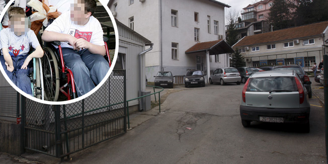 Zagreb, 150311.Goljak.Nepoznati pocinitelj bacio je jutros u 4 sata Molotovljev koktel na Goljak, specijalnu bolnicu za djecu s neurorazvojnim i motorickim smetnjama. Takodjer, tijekom noci na zidu bolnice osvanuo je natpis -Uspesno lecenje dece-.U pozaru je izgorjela jedna ordinacija, a druga je prostorija ostecena, u bolnici je izgorjela soba za EEG snimanja mozga.Foto: Goran Mehkek / Cropix