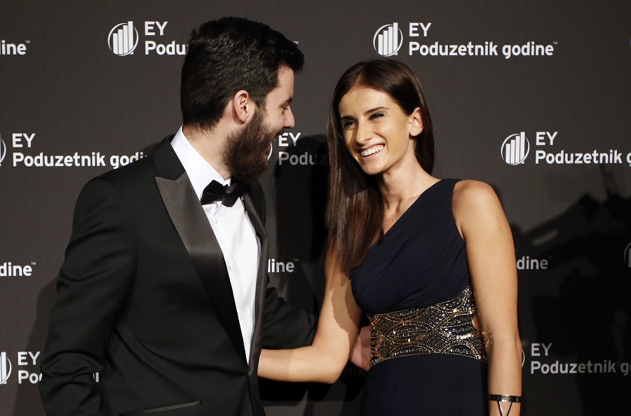 Zagreb, 170316.Lauba, Prilaz baruna Filipovica.Dodjela nagrade za EY poduzetnika godina odrzana je u klubu Lauba. Nagrada EY Poduzetnik godine sastavni je dio korporativne strategije tvrtke EY, a cilj izbora, koji je potekao u SAD-u prije 28 godina, promicanje je poduzetnistva, odnosno promoviranje dostignuca najboljih svjetskih poduzetnika.Na fotografiji: Mate Rimac i djevojka Katarina Lovric.Foto: Marko Todorov / CROPIX
