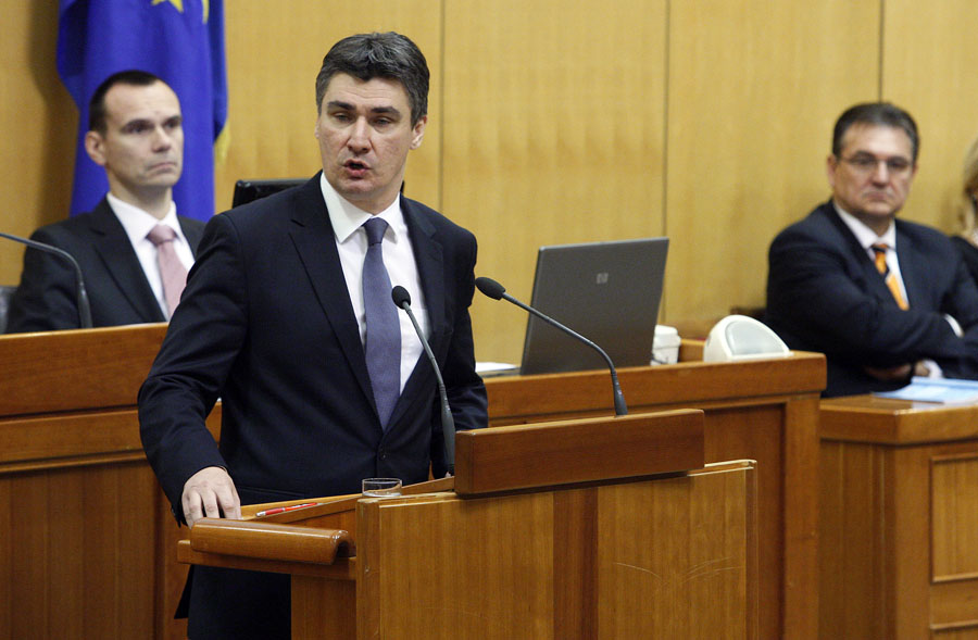 Zagreb, 231211.Hrvatski Sabor u nastavku izvanredne sjednice glasuje o povjerenju novoj Vladi Zorana Milanovica. Na slici: govor buduceg premijera Zorana Milanovica.Foto: Davor Pongracic / CROPIX