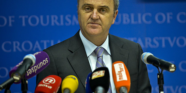 Zagreb, 110113.Ministarstvo turizma.Predstavljanje rezultata turistickog prometa u Hrvatskoj 2012.godine, i kljucnih aktivnosti Ministarstva u 2013. godini.Na fotografiji: Ministar Veljko Ostojic.Foto: Admir Buljubasic / CROPIX
