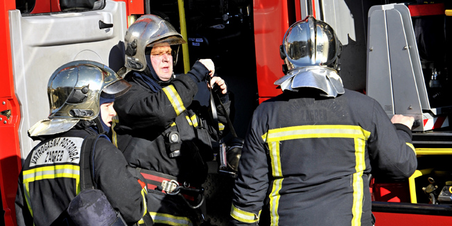 Zagreb, 170116. Kvaternikova ulica.Pozar na privatnoj kuci u Kustosiji u Kvaternikovoj ulici.Foto: Srdjan Vrancic / CROPIX