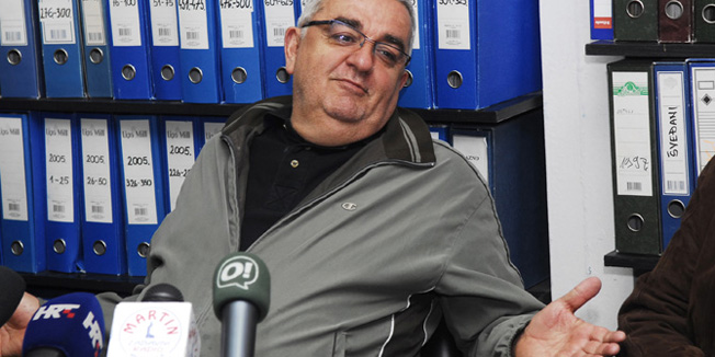 Zagreb, 230410.Hrvatski helsinski odbor odrzao je press konferenciju na kojoj je govorio njegov predsjednik Ivan Zvonimir Cicak. Na slici Ivan Zvonimir Cicak.Foto: Milivoj Keber / CROPIX