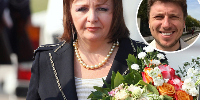 ROSTOCK, GERMANY - JUNE 06:  Russian President Vladimir Putin (not in the picture) and his wife Ludmila Alexandrowa Putina arrive at the airport on June 6, 2007 in  Rostock-Laage, Germany. Putin, along with leaders from the leading industrial countries, developing countries and several African heads of state, is attending  the G8 summit in Heiligendamm.  (Photo by Alexander Hassenstein/Getty Images) *** Local Caption *** Ludmila Alexandrowa Putina