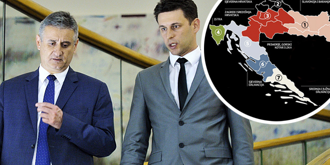 Zagreb, 221215.Pantovcak.Nakon nastavka cetvrtog kruga konzultacija u Uredu predsjednice Bozo Petrov i Tomislav Karamarko pokazali su 78 potpisa sto cini dovoljnu vecinu za sastavljanje nove Vlade i zatrazili su jos 24 sata kako bi dosli do rjesenja o mandataru.Na fotografiji: Tomislav Karamarko, Bozo Petrov.Foto: Boris Kovacev / CROPIX