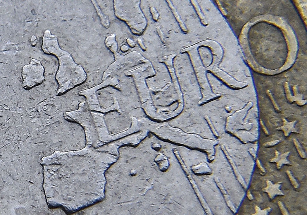 Detail of a European map, including Great Britain, is seen on the face of a Euro coin in London, Britain, in this January 31, 2016 file photograph. The campaign for Britain to leave the European Union has taken a nine-point lead over the rival 'in' campaign, according to a poll on February 5, 2016 taken since Prime Minister David Cameron set out his proposals to keep the country in the bloc. REUTERS/Toby Melville/files
