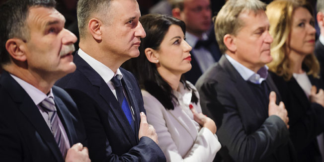 Sibenik, 120216.U Hrvatskom narodnom kazalistu odrzano je svecano obiljezavanje 26. obljetnice osnivanja HDZ-a u Sibeniku.Svecanosti je nazocio i predsjednik HDZ-a Tomislav Karamarko Na fotografiji: Tomislav Karamarko, Josipa Rimac.Foto: Niksa Stipanicev / CROPIX