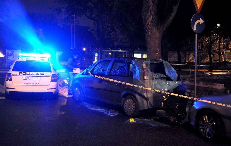 Rijeka, 130216. U Cambierievoj ulici ispaljeno je vise hitaca te je ozljedjen 60-godisnji muskarac. Policijski ocevid je u tijeku. Foto: Vedran karuza / Novi List / CROPIX
