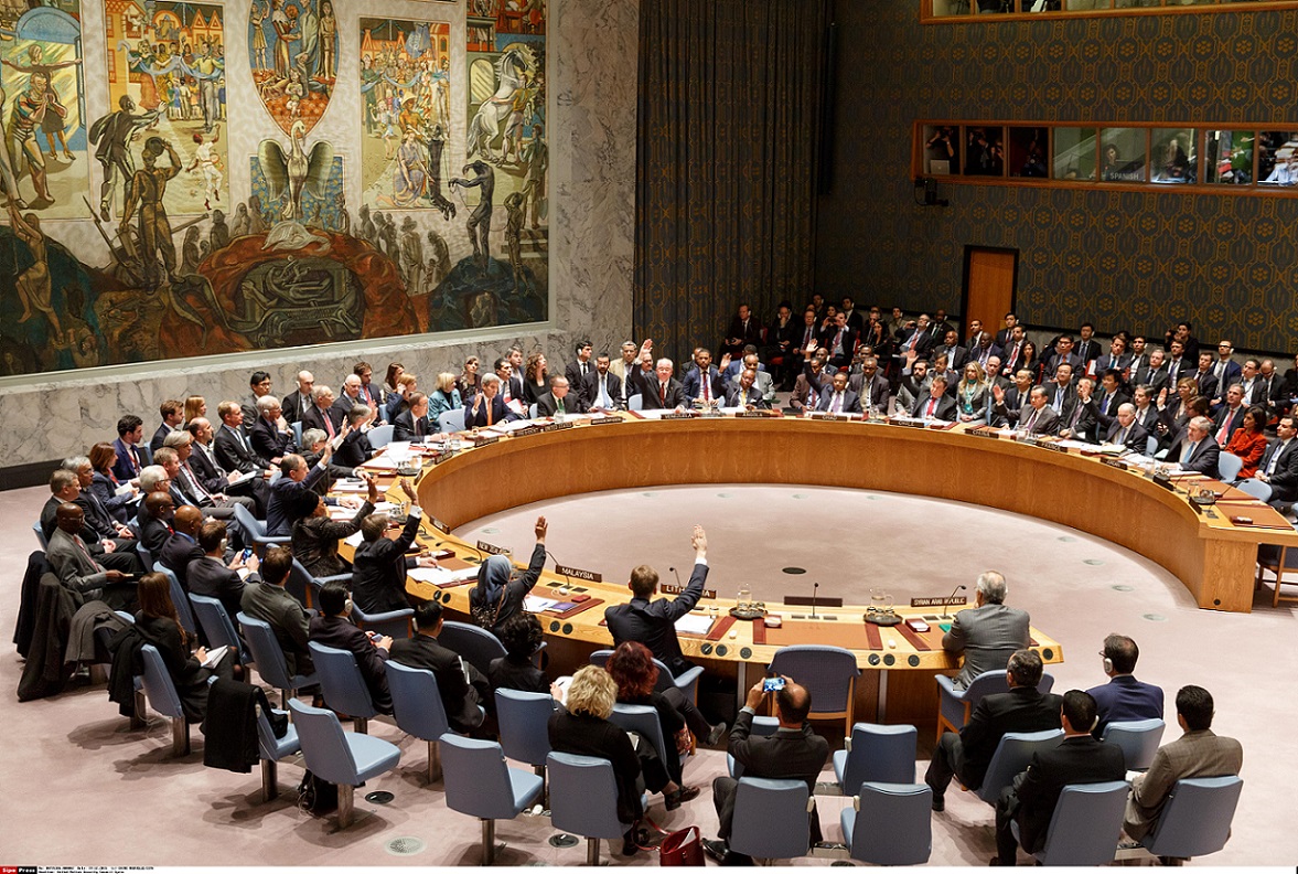 (151218) -- NEW YORK, Dec. 18, 2015 (Xinhua) -- Photo taken on Dec. 18, 2015 shows a meeting of United Nations Security Council at the UN headquarters in New York. The UN Security Council on Friday adopted a resolution endorsing an international roadmap for a Syrian-led political transition in order to end the country's conflict, which calls for Syria peace talks to begin in early January. (Xinhua/Li Muzi)/CHINENOUVELLE_140802/Credit:CHINE NOUVELLE/SIPA/1512191412 *** Local Caption *** 00735386