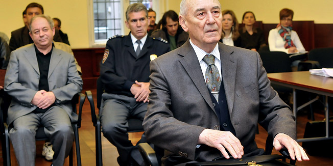 Zagreb, 160412.Na Trgovackom sudu u Zagrebu nastavljeno je sudjenje bivsem savjetniku ministra unutrasnjih poslova Tomislavu Mercepu. Svjedocio je Franjo Greguric, bivsi predsjednik Vlade nacionalnog jedinstva.Na slici: Franjo Greguric.Foto: Bruno Konjevic / CROPIX