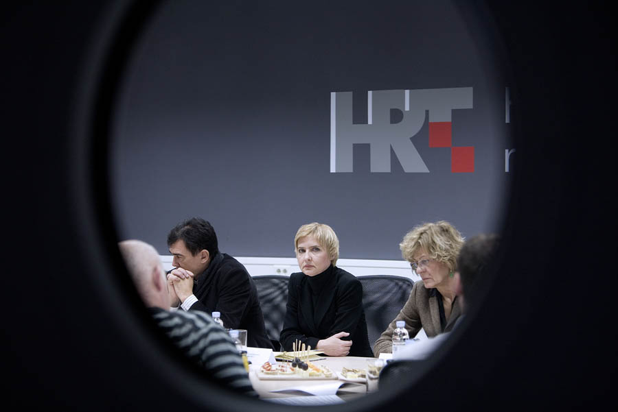 Zagreb, 191212.Hrt, Prisavlje.Na konferenciji za novinare odrzanoj na Hrt-u predstavljena je programska shema i voditelji novog informativnog programa Hrt-a Hrt 4. koji s emitiranjem zapocinje 24. prosinca.Na slici: Goran Radman, Sanja Gvozdanovic, Mirjana Rakic.Foto: Sandra simunovic / CROPIX