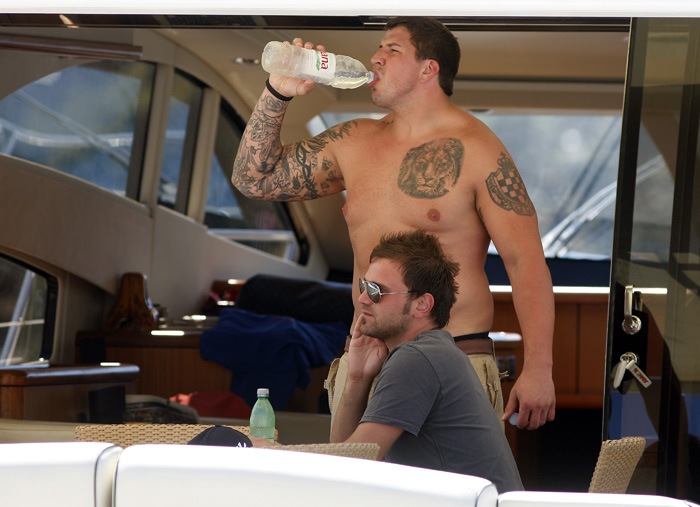 Hvar, 040711.Hvar, Paklenski otoci uvala Zdrilca.David Diehl, Jedan od najboljih igraca americkog nogometa koji je u dresu New York Giantsa osvojio Super Bowl 2008. godine.Snimljen je na jahti.Foto: Damjan Tadic / CROPIX