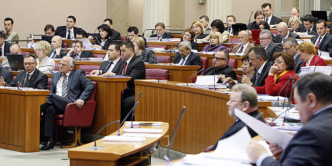 Zagreb, 180412.Sabor.Hrvatski sabor aktualnim prijepodnevom poceo je 4. sjednicu u sedmom sazivu koja bi trebala trajati cetiri tjedna, odnosno do 11. svibnja.Foto: Davor Pongracic / CROPIX