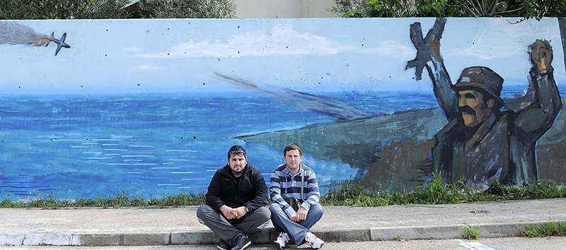 Sibenik ,250412 .Na zidu dugom 27 metara jucer je osvanuo grafit u spomen na rat te legendarnu snimku i izjavu oba su pala.Autori ideje da se napravi grafit su Kresimir Relja i Marko Antunovic, a samu realizaciju su napravili zagrebacki studenti Karlo Plahinek i Lovro Vudrag.Foto: Nikolina Vukovic Stipanicev / SIBENSKI LIST /CROPIX