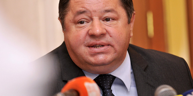 Zagreb, 260412.Hrvatski sabor, press konferencija saborskog zastupnika HDZ-a i bivseg ministra poljoprivrede Petra Cobankovica.Na fotografiji: Petar Cobankovic.Foto: Admir Buljubasic / CROPIX