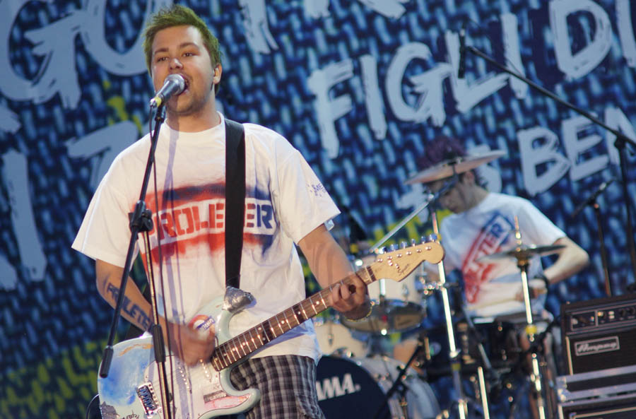 Zagreb, 050512.U okviru obiljezavanja Europskog tjedna na Bundeku je odrzan koncert Ritam Europe 2. Na ovom koncertu koji je organizirala Delegacija Europske unije u Republici Hrvatskoj nastupili su bendovi Rundek Cargo Trio, Kawasaki 3P, Figli di Madre Ignota, Peses, Proleter i Drvored.Na fotografiji: Grupa Proleter.Foto: Marko Todorov / CROPIX