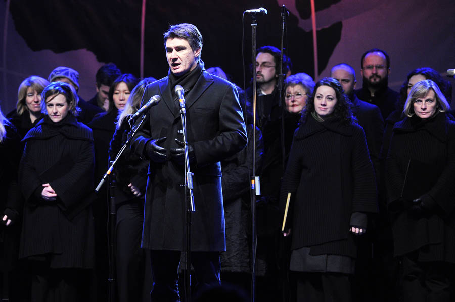 Zagreb, 150112.Cvjetni trg.Svecanost u povodu 20. obljetnice medjunarodnog priznanja Republike Hrvatske. Okupljenima su se obratili predsjednik RH Ivo Josipovic, premijer RH Zoran Milanovic, predsjednik Sabora RH Boris Sprem, ministrica vanjskih i europskih poslova Vesna Pusic i veleposlanik Kraljevine Danske u RU u svojstvu predstavnica zemlje predsjedateljice EU, Bo Eric Weber.Na slici: Zoran Milanovic.Foto: Boris Kovacev / CROPIX