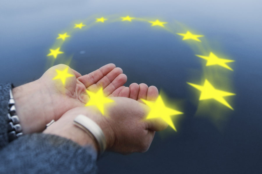 Pula, 190112.Ilustracija za predstojeci Referendum i ulazak Hrvatske u Europsku Uniju.Foto ilustracija: Srecko Niketic / CROPIX