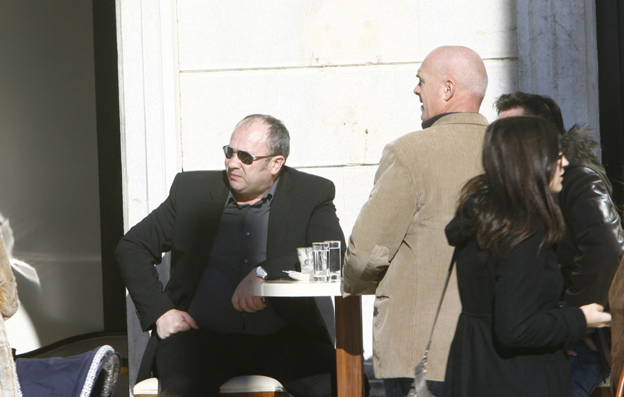 Split, 210112. Nakon velikog nevremena koje je zahvatilo splitsko podrucje, prvi suncani dan isjerao je na splitsku rivu veliki broj setaca.Na fotografiji: gradonacelnik Zeljko Kerum.Foto: Vladimir Dugandzic / CROPIX                