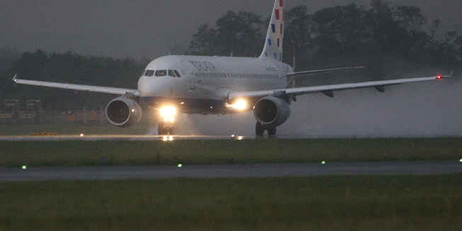Zagreb, 050611. Posjet Pape Benedikta XVI. Hrvatskoj - Zagreb, 04. i 05. lipnja.Odlazak Svetog Oca nakon dvodnevnog posjeta Zagrebu i Hrvatskoj.Na slici: avion s kojim je papa Benedikt XVI otisao iz Zagreba.Foto: Davor Pongracic / CROPIX