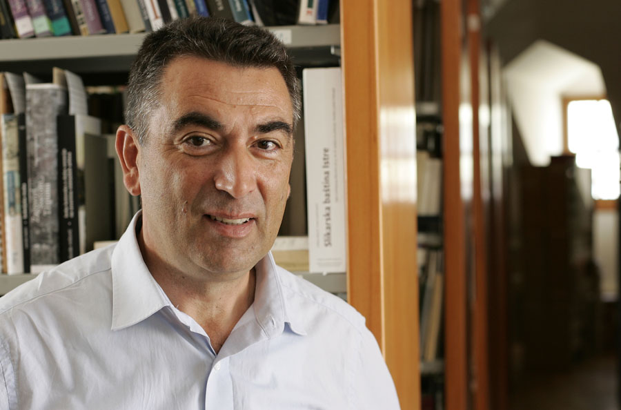 Split, 051011.Procelnik Konzervatorskog odjela u Splitu Radoslav Buzancic.Foto: Jakov Prkic / Cropix