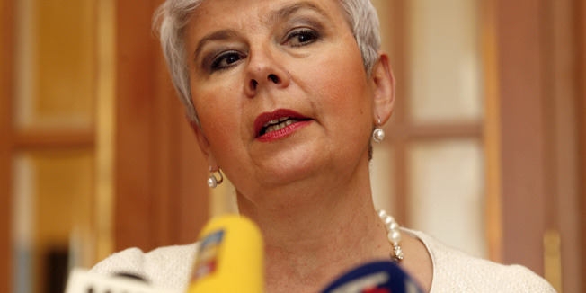 Zagreb, 270212.Trg sv Marka, Hrvatski Sabor.Bivsa premjerka i predsjednica HDZ-a, Jadranka Kosor, odrzala je tiskovnu konferenciju sa svojim suradinicima i bivsim ministrima Durom Popijacem i Brankom Bacicem. Tema tiskovne konferencije je bila rad vlade Zorana Milanovica.Na slici: Jadranka Kosor.Foto: Damjan Tadic / CROPIX