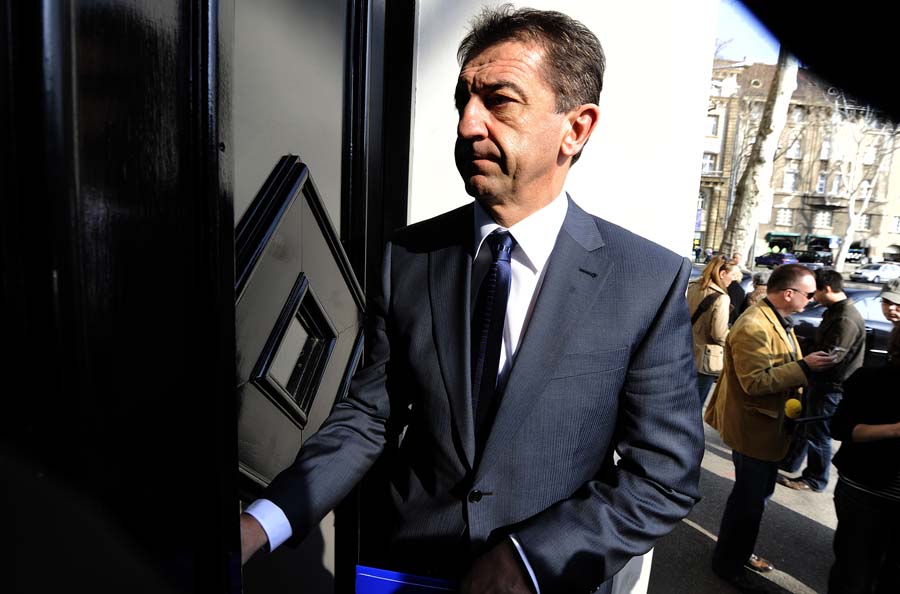 Zagreb,200312.Sredisnjica HDZ-a.Danas je u prostorijama sredisnjice HDZ-a odrzana sjednica nacioalnog vijeca.Vijece je raspravljalo o unutarstranackim izborima i drugim stranackim pitanjima.Na fotografiji: Darko Milinovic.Foto: Damir Krajac / CROPIX