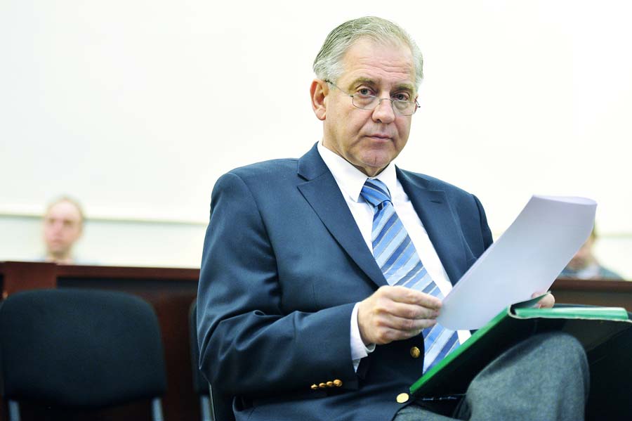 Zagreb, 220312.Zupanijski sud.Nastavak sudjenja bivsem premijeru RH Ivi Sanaderu u slucaju Ina-Mol. Na sudjenju se trebao pojaviti direktor tvrtke Hangram Oil Products, Imre Fazakas, ali je izostao.Na slici: Ivo Sanader.Foto: Boris Kovacev / CROPIX