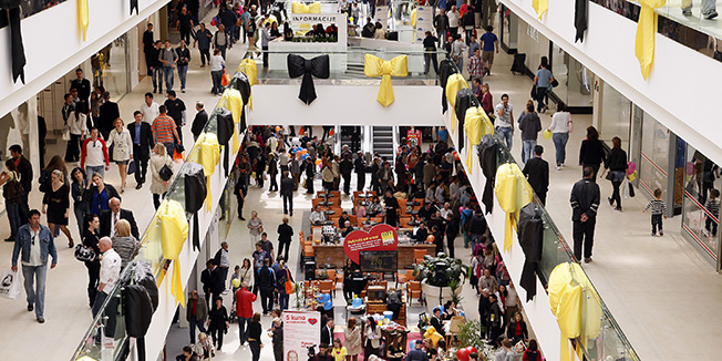 Zagreb, 290312.City Center East (Zitnjak).Otvorenje  City Center One East u istocnom dijelu Zagreba, na adresi Slavonska avenija bb, Zitnjak. Nakon vise od 5 godina shoppingiranja u Centru na Jankomiru, i oni kojima zapad grada nije bio blizu dobivaju svoje novo shopping odrediste. U sklopu shopping centra osigurano je 2400 parkirnih mjesta, a uz restorane otvoreno je i Cineplexx kino sa sedam najmodernije opremljenih dvorana. Foto: Davor Pongracic / CROPIX