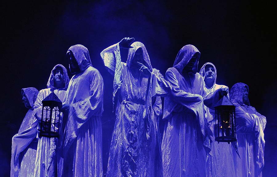 Split, 080311.Njemacka grupa Gregorian odrzala je koncert u SC Gripe u Splitu. Na ovoj turneji promoviraju svoj aktualni album Masters Of Chant Vol. Na slici: detalji sa koncerta.Foto: Jadran Babic / CROPIX