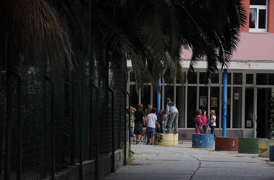 Split, 131011.Osnovna skola Pojisan  cija je ucenica pretukla ucenicu osnovne skole Gripe na zamolbu prijateljice koja pohadja istu skolu kao i pretucena. Foto: Paun Paunovic / CROPIX
