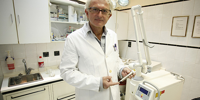 Zagreb, 261011.Preradoviceva 10.Ordinacija za ginekologiju, opstetriciju i perimenopauzu. Na slici: prim. dr. sc. Ivan Fistonic.Foto: Damjan Tadic / CROPIX