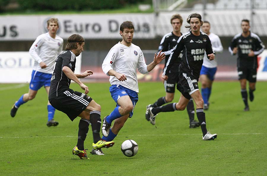 Split, 111210. Prijateljska nogometna utakmica izmedju danske ekipe Rosemborga i Hajduka na stadionu Pouljudu. Na slici: Dinko Trebotic.Foto: Vladimir Dugandzic / CROPIX