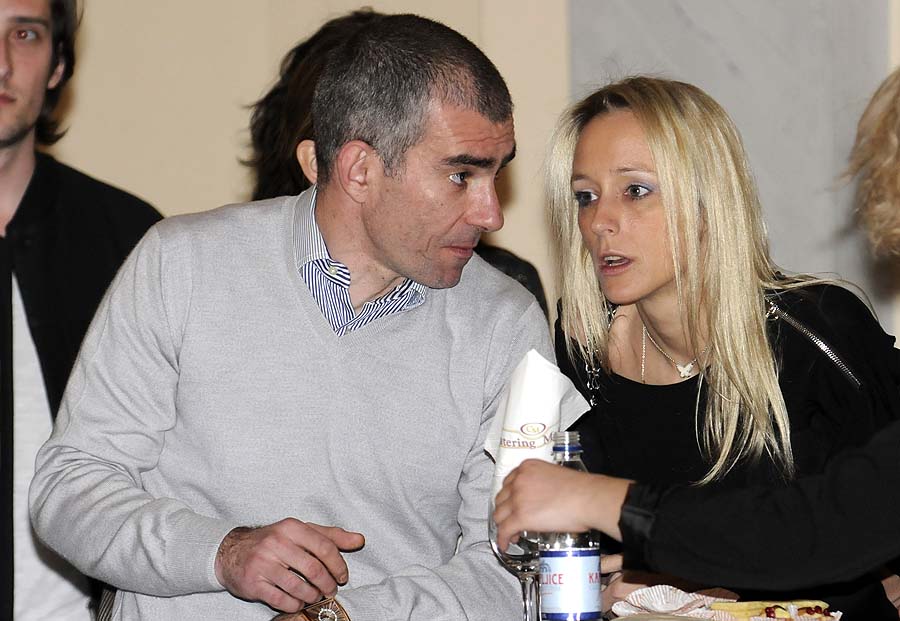 Zagreb,310311.Muzej Mimara, aukcija slika mladih umjetnika u organizaciji Zaklade Ivana Hodak, kojom su prikupljeni sredstva za financiranje skolarina studenata prava i ekonomije. Na fotografiji Ljubomir Pavasovic Viskovic sa djevojkom Tinom Stern.Foto: Admir Buljubasic / CROPIX