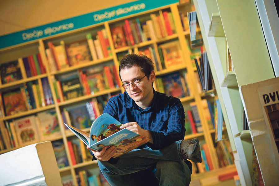 ******6 stupacaZagreb, 091111.Knjizara Profil. Intervju s ilustratorom Tomislavom Torjancom.Foto: Neja Markicevic / CROPIX