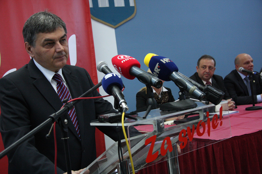 Osijek, 131111.Sjednica Glavnog odbora HDSSB-a.Na slici: Vladimir Sisljagic.Foto: Dorian Horvat/ CROPIX