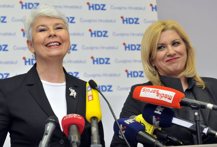 Zagreb, 131111.Parlamentarni izbori 2011.Konferencija za medije u sredisnjici HDZ-a na kojoj su Jadranka Kosor (HDZ) i Vesna Skare Ozbolt (DC) objavile da je potpisan sporazum izmedju HDZ-a i DC-a o pred i post izbornoj koaliciji.Na slici: Jadranka Kosor i Vesna Skare Ozbolt.Foto: Bruno Konjevic / CROPIX
