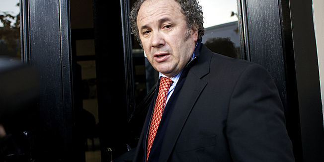 Zagreb, 141111.Zeljko Kerum gradonacelnik Splita dosao je u sjediste HDZ-a na Trgu zrtava fasizma kako bi s predsjednicom HDZ-a Jadrankom Kosor dogovorio posljednje detalje o zajednickom nastupu na predstojecim parlamentarnim izborima.Foto: Dragan Matic / CROPIX