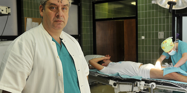 Zagreb, 161111.doc. dr. sc. Mario Zovak sa Klinike za kirurgiju KBC Sestara Milosrdnica.Foto: Bruno Konjevic / CROPIX