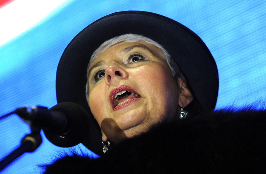 Sisak, 251111.Odrzan je sredisnji skup HDZ-a u Sisku za VI izbornu jedinicu gdje se okupljenim gradjanima obratila premijerka i predsjednica HDZ-a Jadranka Kosor.Na slici: Jadranka Kosor drzi govor.Foto: Damir Krajac / CROPIX