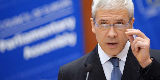 Serbia's President Boris Tadic speaks at the Council of Europe parliamentary assembly in Strasbourg, eastern France, on January 26, 2011.  AFP PHOTO/FREDERICK FLORIN