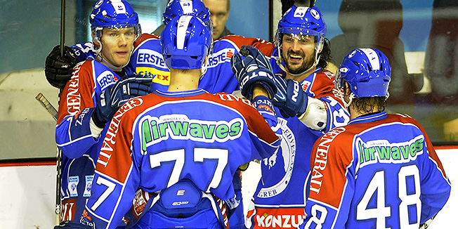 Zagreb, 061111.Ledena dvorana Doma sportova.Hokej, 20. kolo, EBEL, susret momcadi KHL Medvescak i EC REKORD-Fenster VSV.Na slici: slavlje nakon gola.Foto: Damir Krajac / CROPIX