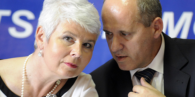 Zagreb, 170611.U povodu obiljezavanja 22. obljetnice HDZ-a Predsjednistvo HDZ-a, na celu s predsjednicom HDZ-a Jadrankom Kosor,  odrzali svecanu sjednicu u prostorijama NK Jarun. Na slici:  Jadranka Kosor i Branko Bacic.Foto: Drago Sopta / CROPIX