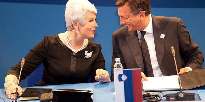 Dubrovnik 080711.Croatia Summit 2011 u Dubrovniku, hotel Palace, poceo je danas uvodnim zasjedanjem.Uvodna izlaganja govorili su Jadranka Kosor, predjednica Vlade Rh i predsjednik RH Ivo Josipovic.Borut Pahor i Jadranka Kosor.Foto: Sinisa Sunara / Cropix