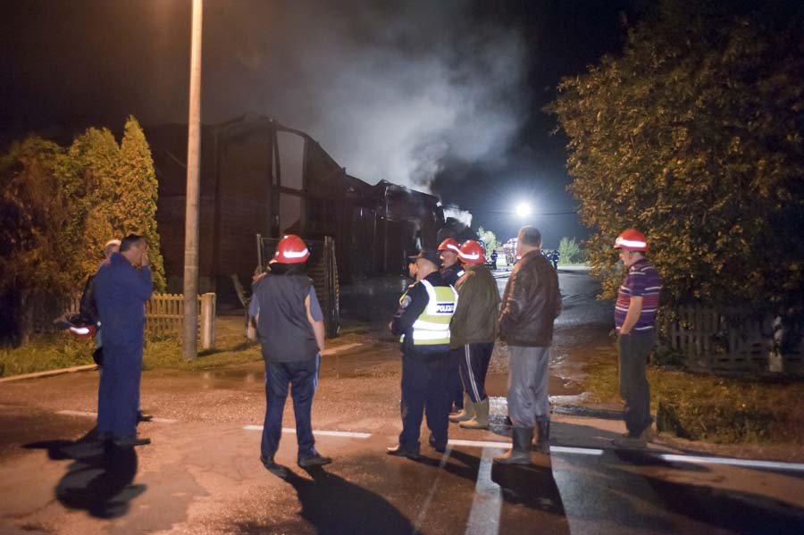 Prespa, Bjelovar, 240711.U pozaru je izgorilo skladiste namjestaja tvrtke Prima.Na slici: pozariste.Foto: Leon Hribljan / BJELOVARSKI LIST / CROPIX