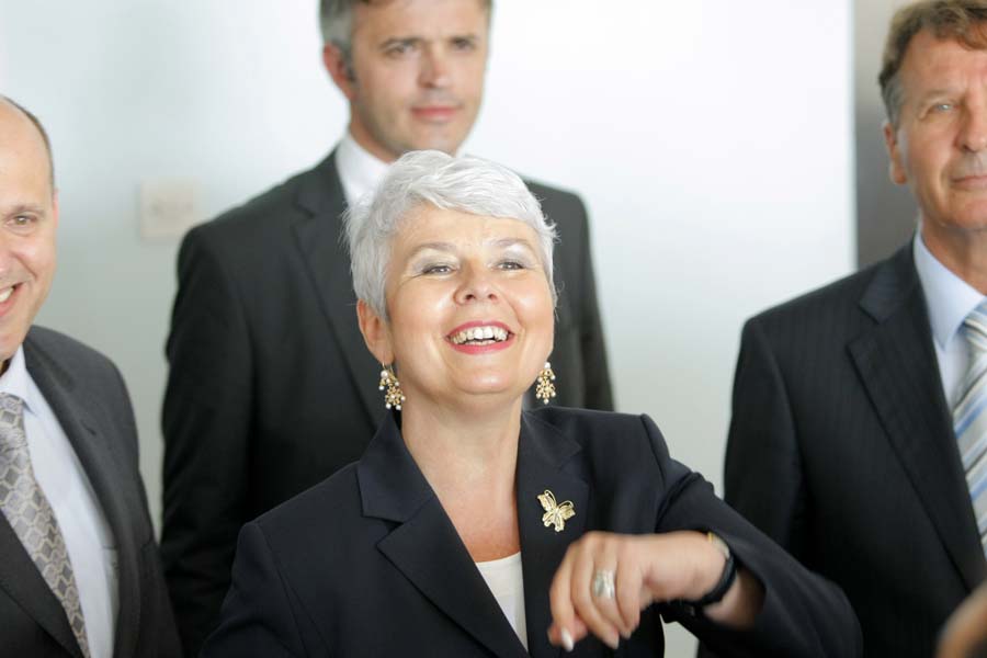 Split, 260711.Premijerka Jadranka Kosor u posjetu Luki Bebicu u splitskoj Bolnici. Ispred bolnice je docekao  ravnatelj Dujomir Marasovic  te je odveo do sobe Luke Bebica.Na slici: Jadranka Kosor.Foto: Duje Klaric / CROPIX