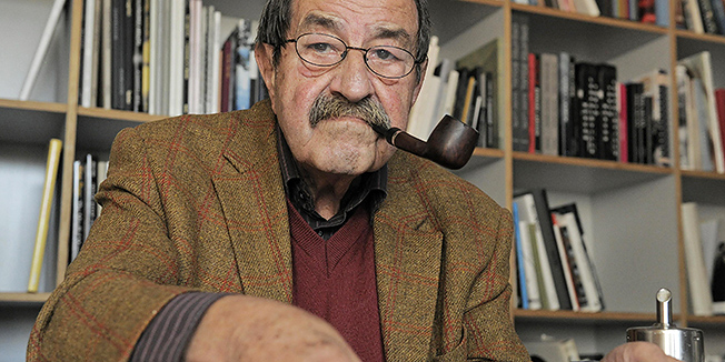 FILE - In this Oct. 15, 2009 file picture German author Guenter Grass is photographed in Goettingen, Germany.  German Nobel literature laureate Guenter Grass has criticized Greece's treatment by its fellow European nations in the debt crisis, describing it in a new poem published Saturday May 26, 2012  as a 