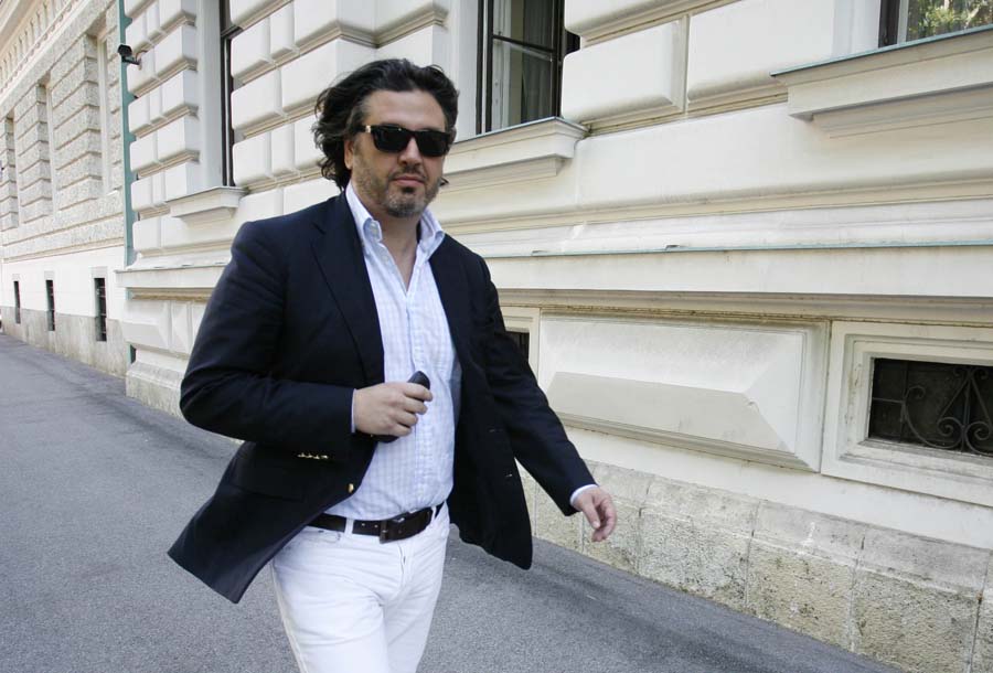 Na fotografiji Vladimir Šelebaj Sellier