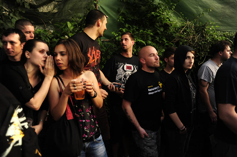 Zagreb, 080612.Rokaj fest festival odrzava se u dvoristu popularnog zagrebackog kluba Mocvara.Na fotografiji: Publika.Foto: Mladen Pobi / CROPIX