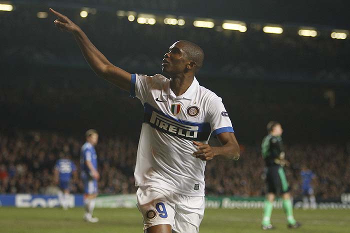 Inter Milan's Samuel Eto'o celebrates after scoring against Chelsea during the Champions League last 16 second leg soccer match at Chelsea's Stamford Bridge Stadium in London, Tuesday, March, 16, 2010. (AP Photo/Kirsty Wigglesworth)